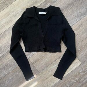 Long Sleeve Collared Cropped Top